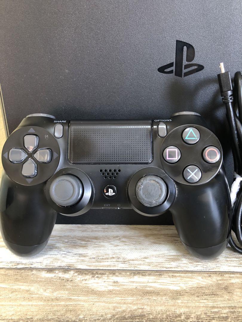 PS4 CUH-2000A