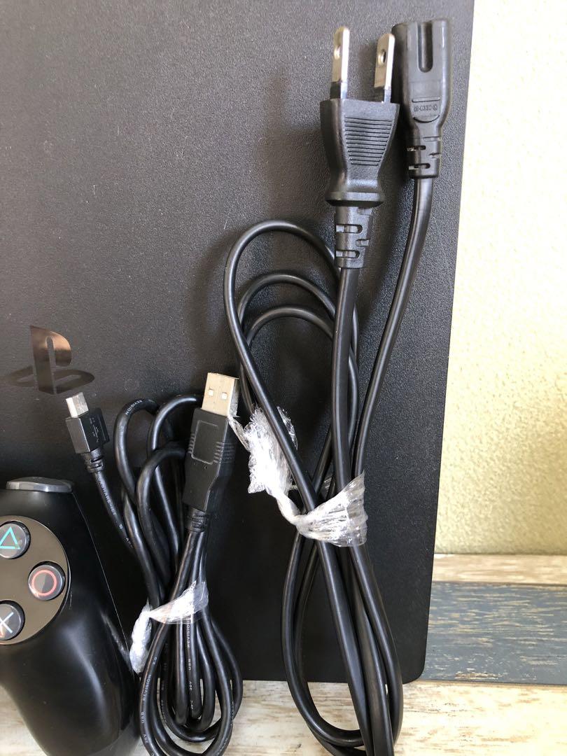 PS4 CUH-2000A