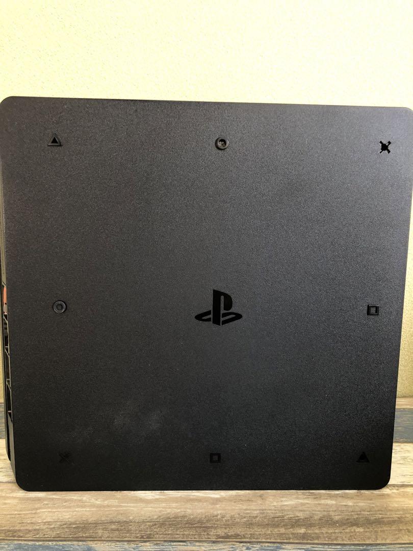 PS4 CUH-2000A