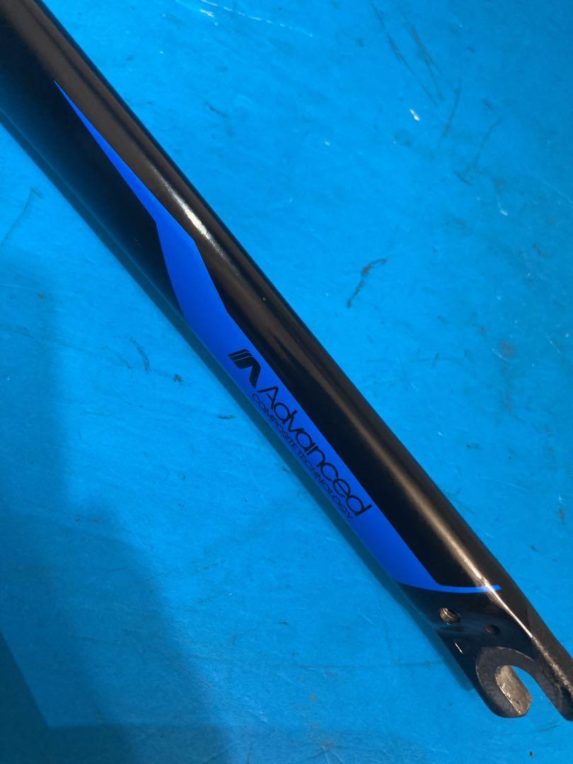 ★良品 GIANT CONTEND2 フルカーボンフロントフォークヘッドパーツ付 ☆良品 GIANT CONTEND2 フルカーボンフロントフォークヘッド