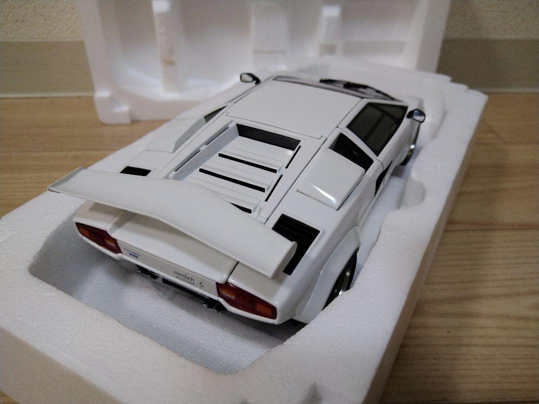 ランボルギーニ カウンタック 5000S(ホワイト) オートアート 1