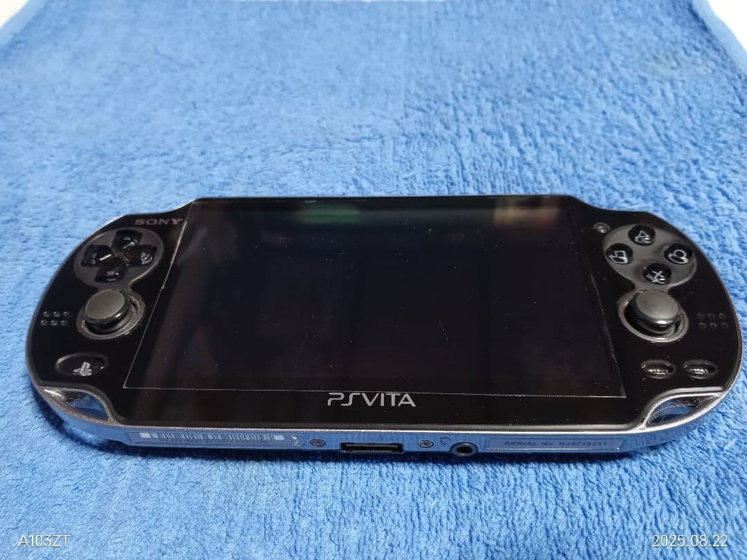 PlayStation Vita PCH-1100 ブラック