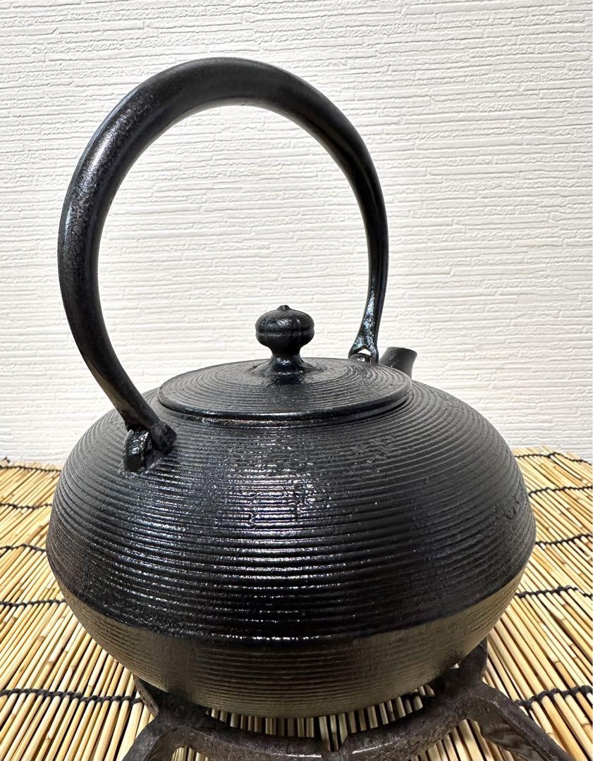 未使用品　南部及富 宝星堂造　１３型アラレ　鉄瓶　南部鉄瓶　南部鉄器　調理器具 新品、未使用品、供箱付 南部及富 宝星堂造 13型アラレ 鉄瓶