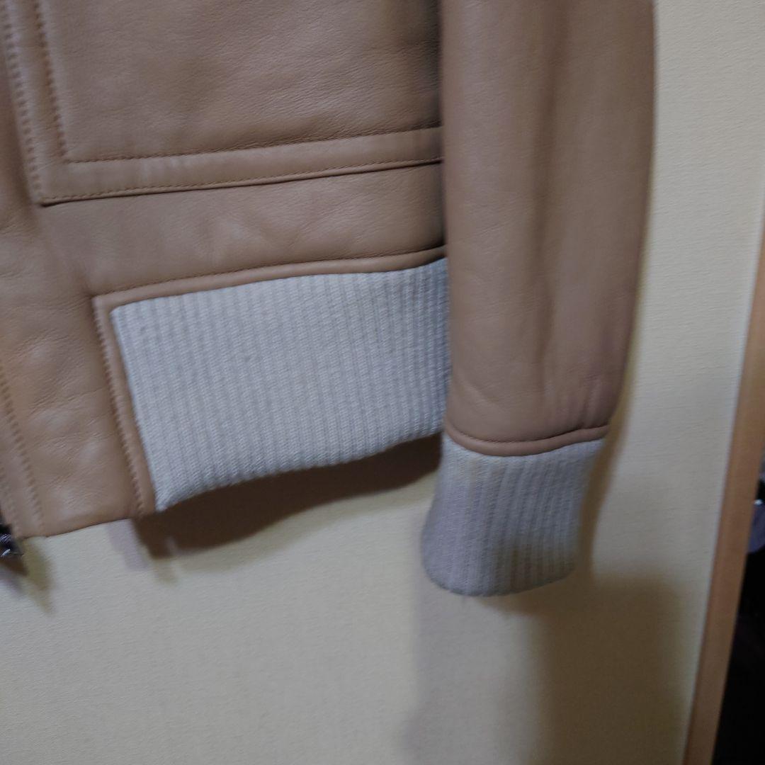 ヒューゴ　ボス　ブルゾン