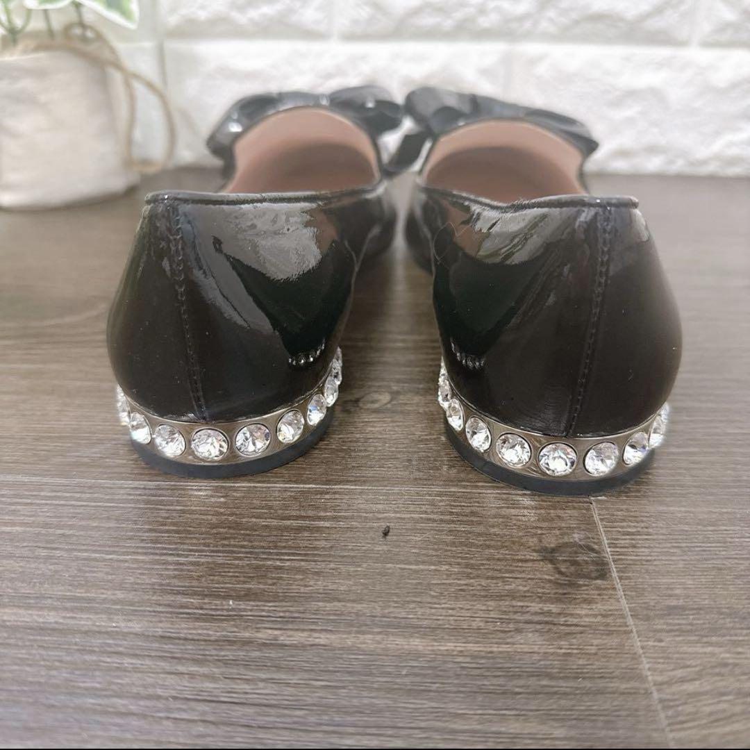 miumiu 黒　エナメル　リボン　パンプス　ビジュー　クリスタルヒール