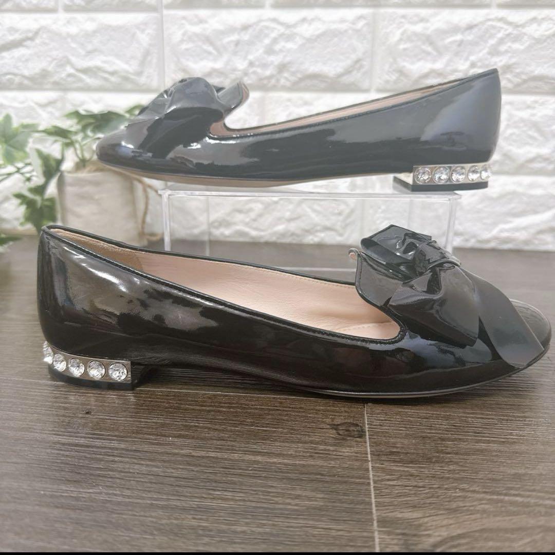 miumiu 黒　エナメル　リボン　パンプス　ビジュー　クリスタルヒール