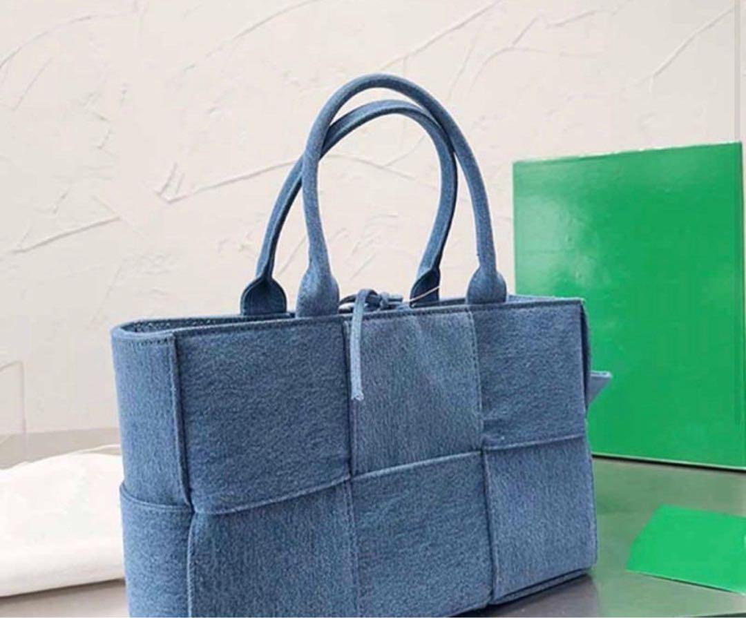 ⭐︎爆売れ　大人気商品　編み込みバッグ　レディース　限定販売　激カワ　おしゃれ