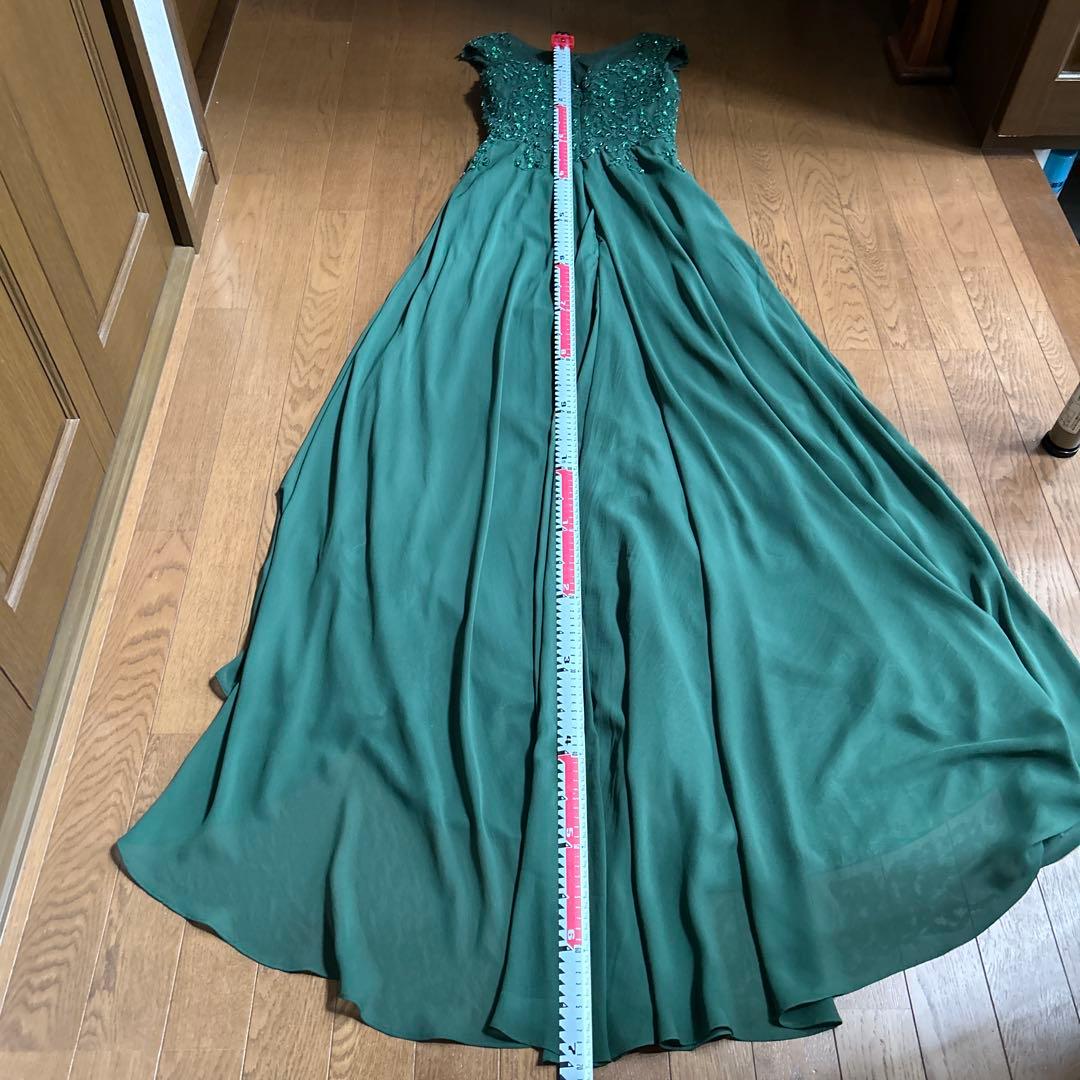 ダークグリーン