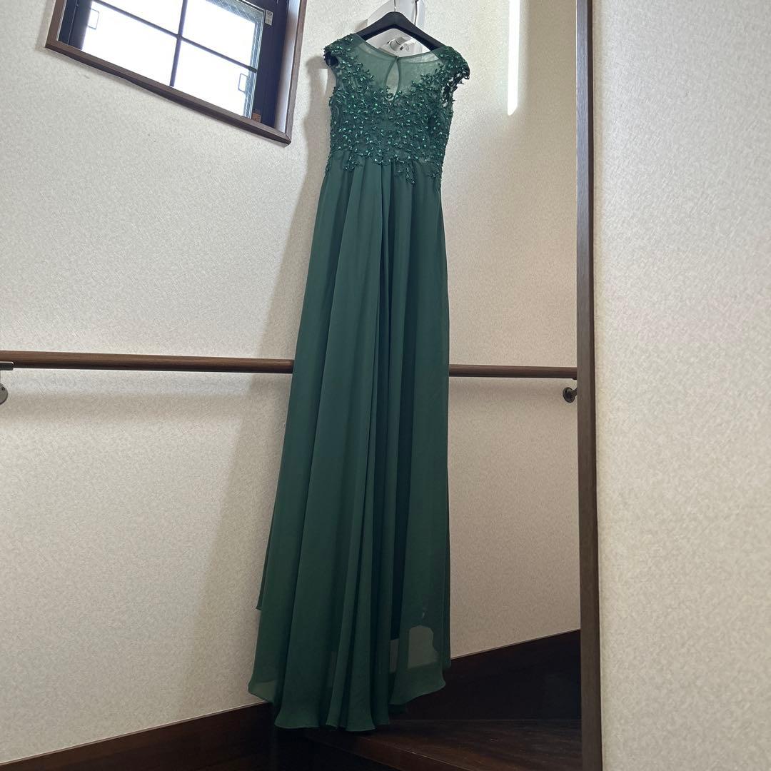 ダークグリーン ビーズ装飾