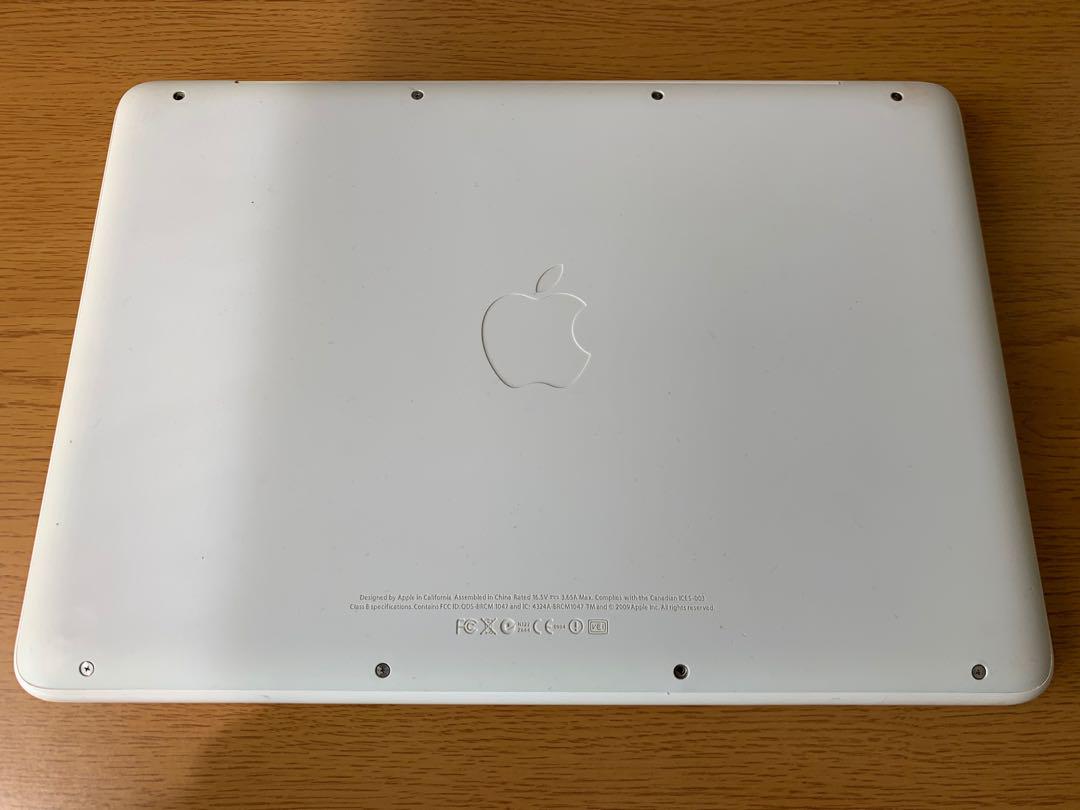 動作確認済！ Apple MacBook（ポリカ、白） late 2009 動作確認済！ Apple MacBook（ポリカ、白） late 2009 - メルカリ