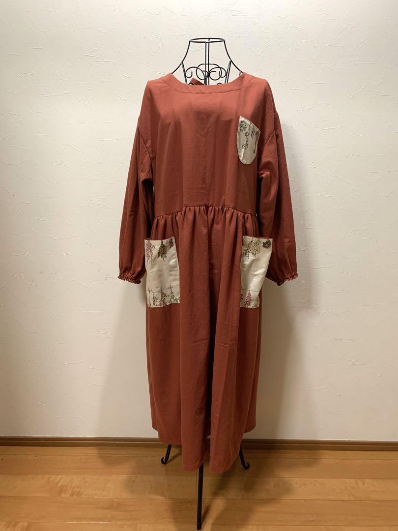 割烹着 おしゃれ ハンドメイド【mOmen-t スワッグ ブリックレッド】
