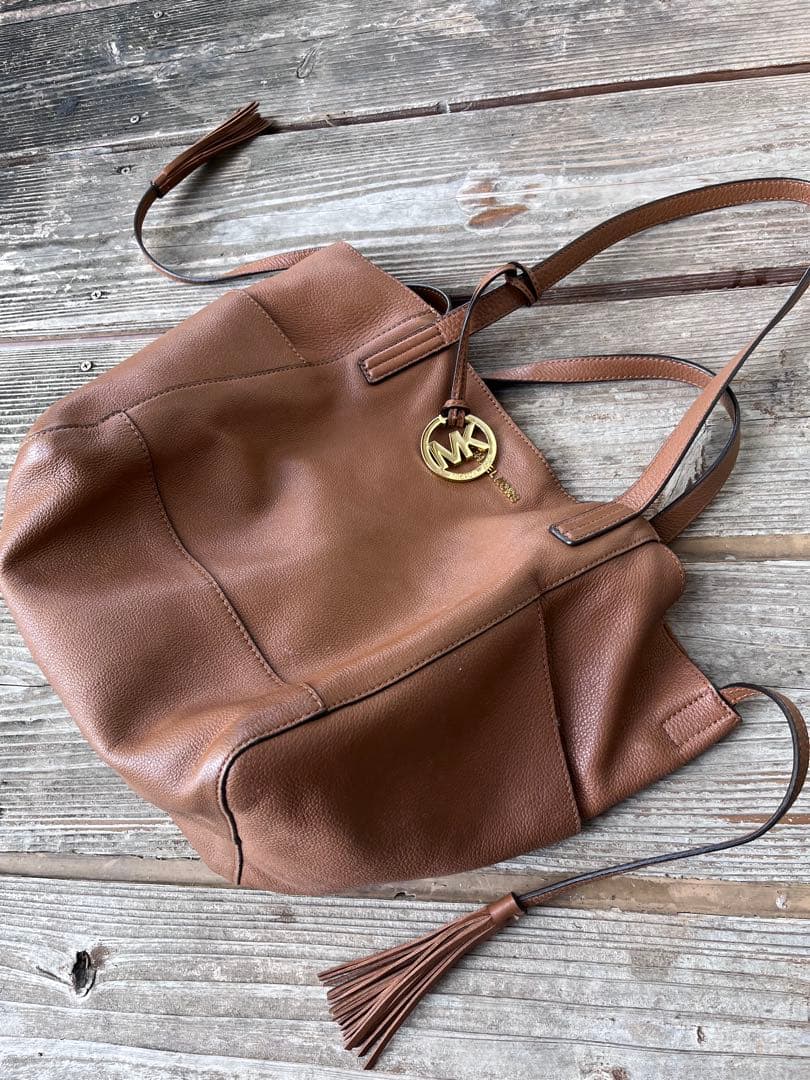 マイケルコースショルダーバッグ 週末MICHAEL KORS