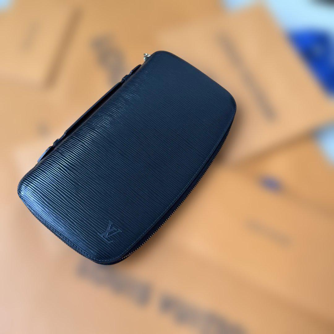 ゴ*】様 LOUIS UITTON パース