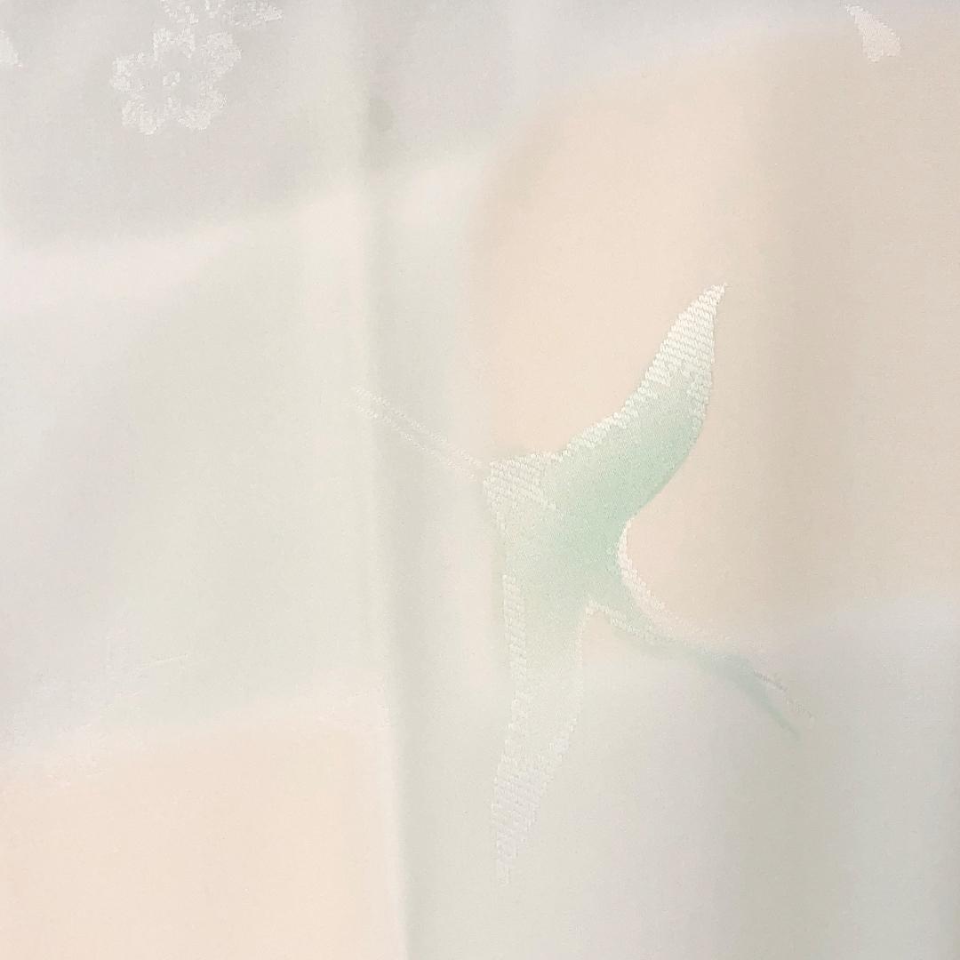 長襦袢 四角 鶴 花模様 卯の花色 しつけ糸 半衿付 J-352 長襦袢 四角 鶴 花模様 卯の花色 しつけ糸 半衿付 J-352