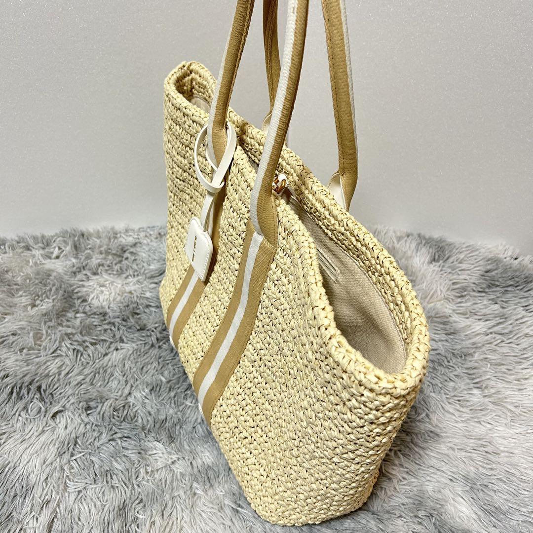 【未使用】CHARLES & KEITHカゴバッグ ホワイト×ベージュ A4可