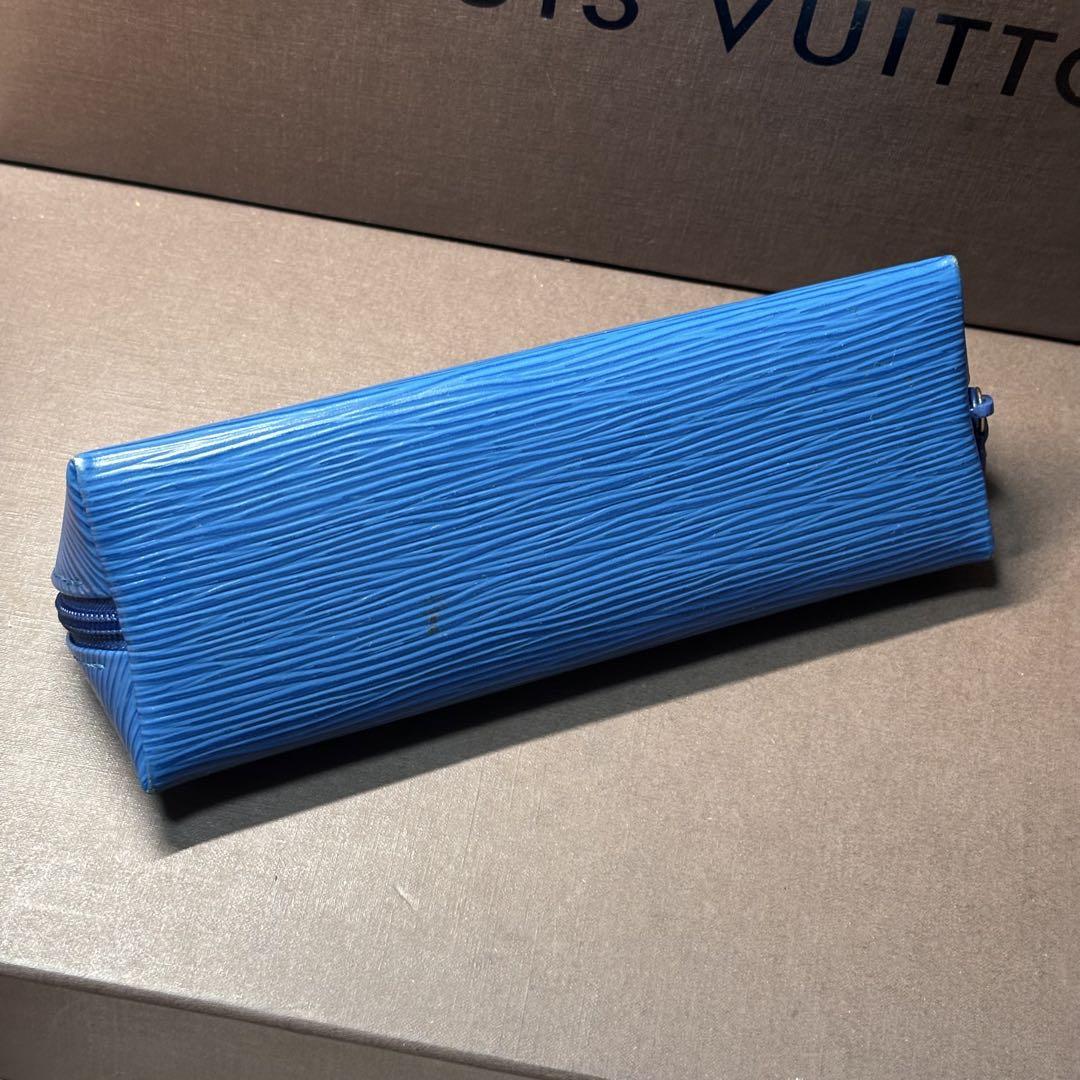 ヴィトン エピ トゥルース クレヨン 筆箱 ペンケース