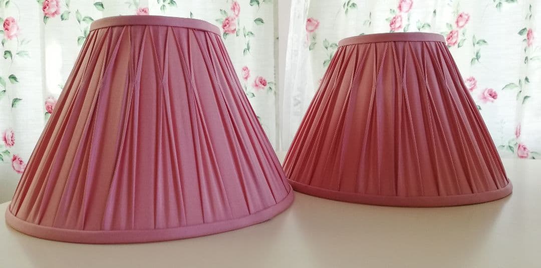 ピンクシェード1個(写真の片方)