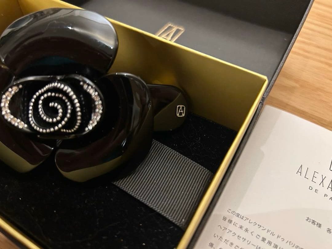 アレクサンドルドゥパリ ブラックカメリアバレッタ スワロフスキーAlexandre de paris WWW_SMP1DAWEKUDUS_SCH_ID