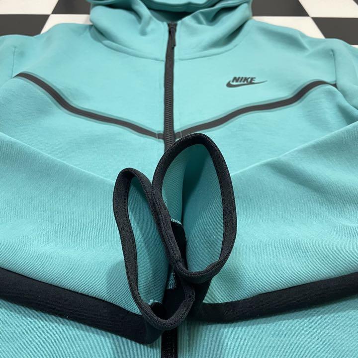 正規 品メンズ - 【新品】NIKE テックフリース ミント