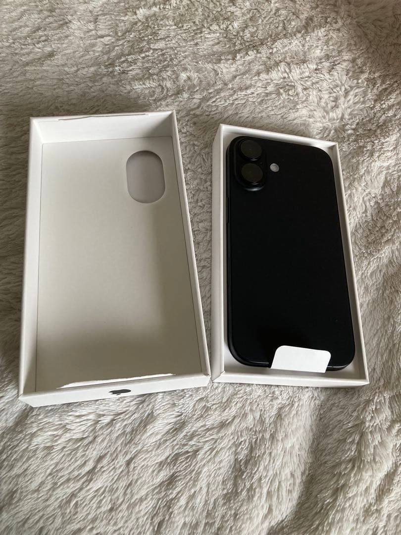新品 iPhone 16 ブラック 128GB 本体