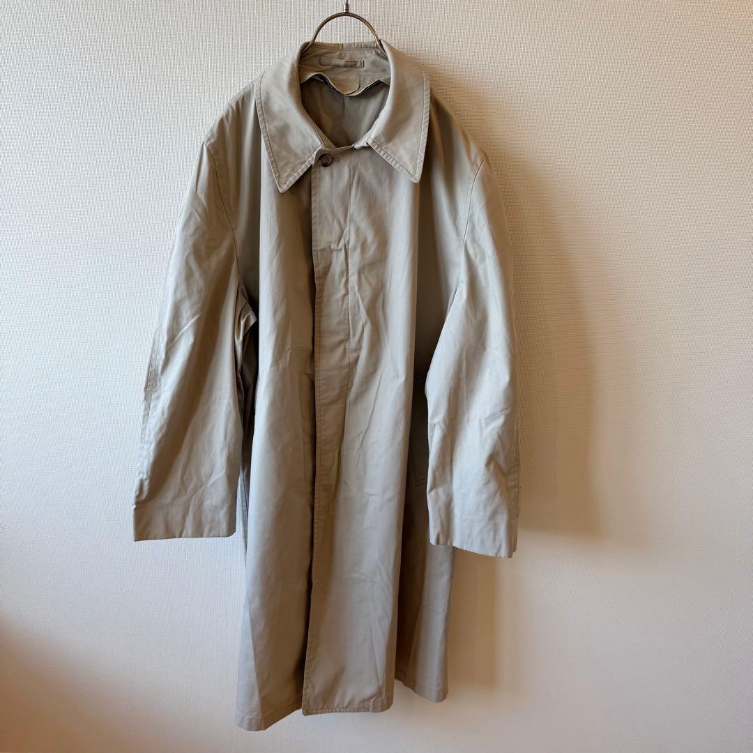 ベージュ オーバーサイズ　トレンチコート 大きな襟　ユニセックス　春　秋　冬