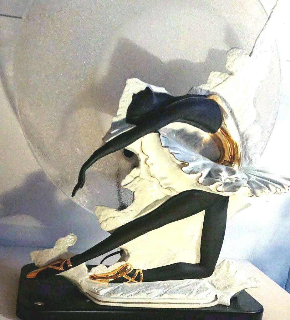 直接受け渡し限定です。  Italy製アールデコ踊り子ランプ