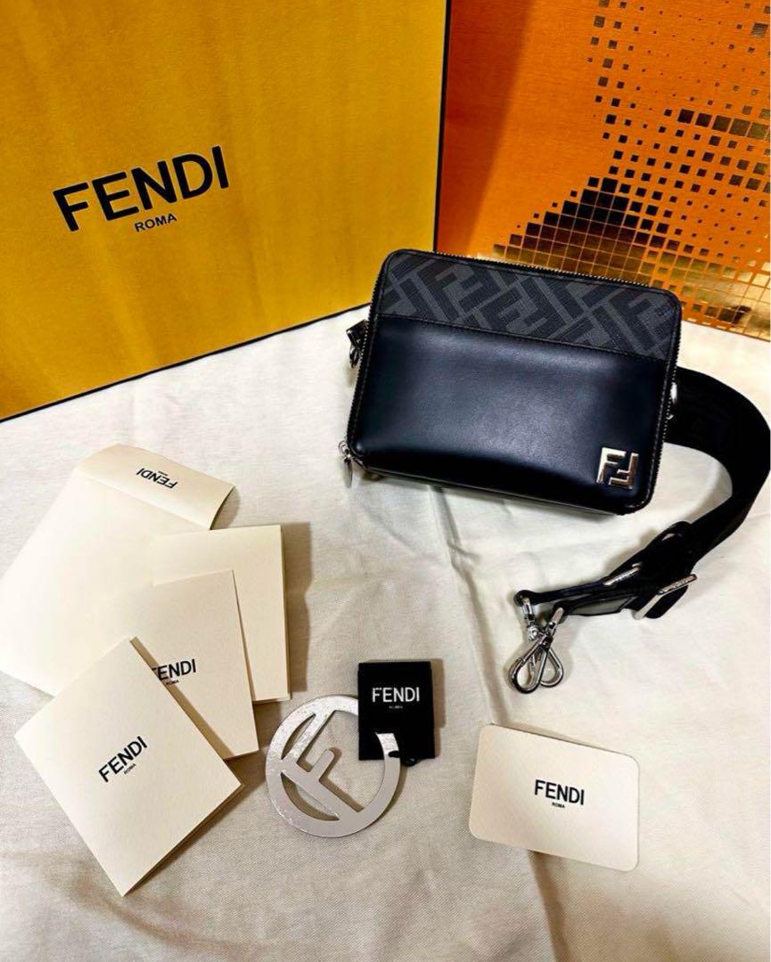 専用❗️ 現行品 FENDI バッグ スクエアFF カメラケース オーガナイザー