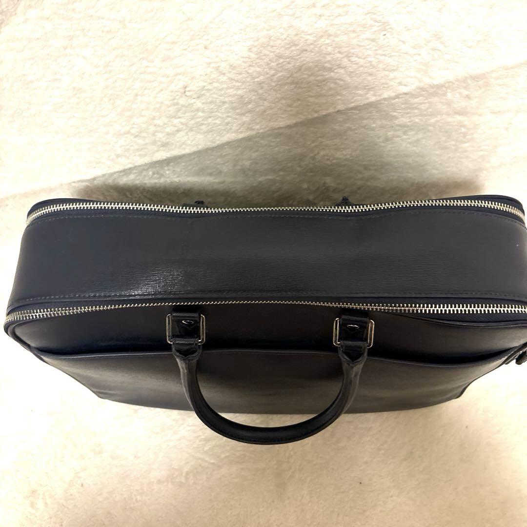 美品⭐️FURLA ネイビー ビジネスバッグ　大容量　多機能　レザー　近年モデル