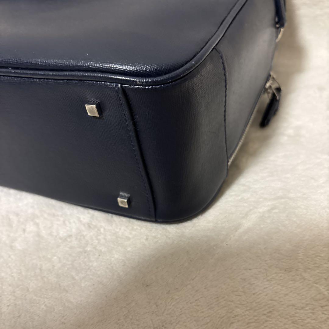美品⭐️FURLA ネイビー ビジネスバッグ　大容量　多機能　レザー　近年モデル