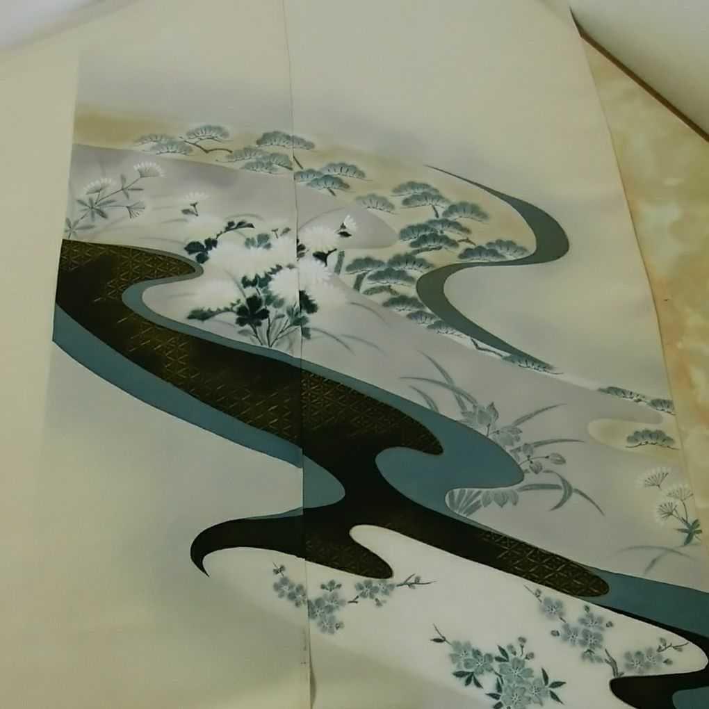 正絹付下げ反物56(白地、流線、上品)
