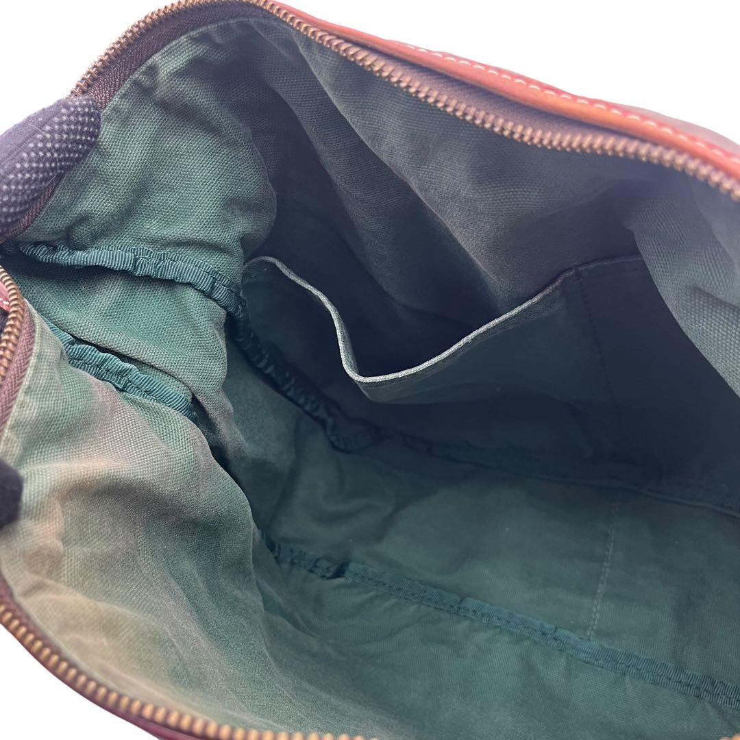 【希少色】Felisi 9362 ショルダーバッグ グリーン レザー イタリア製 【希少色】Felisi 9362 ショルダーバッグ グリーン レザー イタリア製