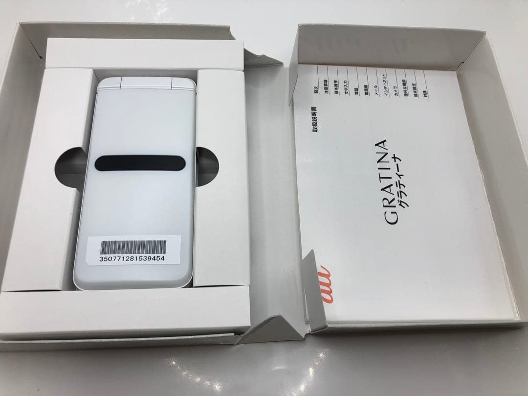 au　GRATINA KYF42 　ホワイト　4G ガラケー　☆未使用☆