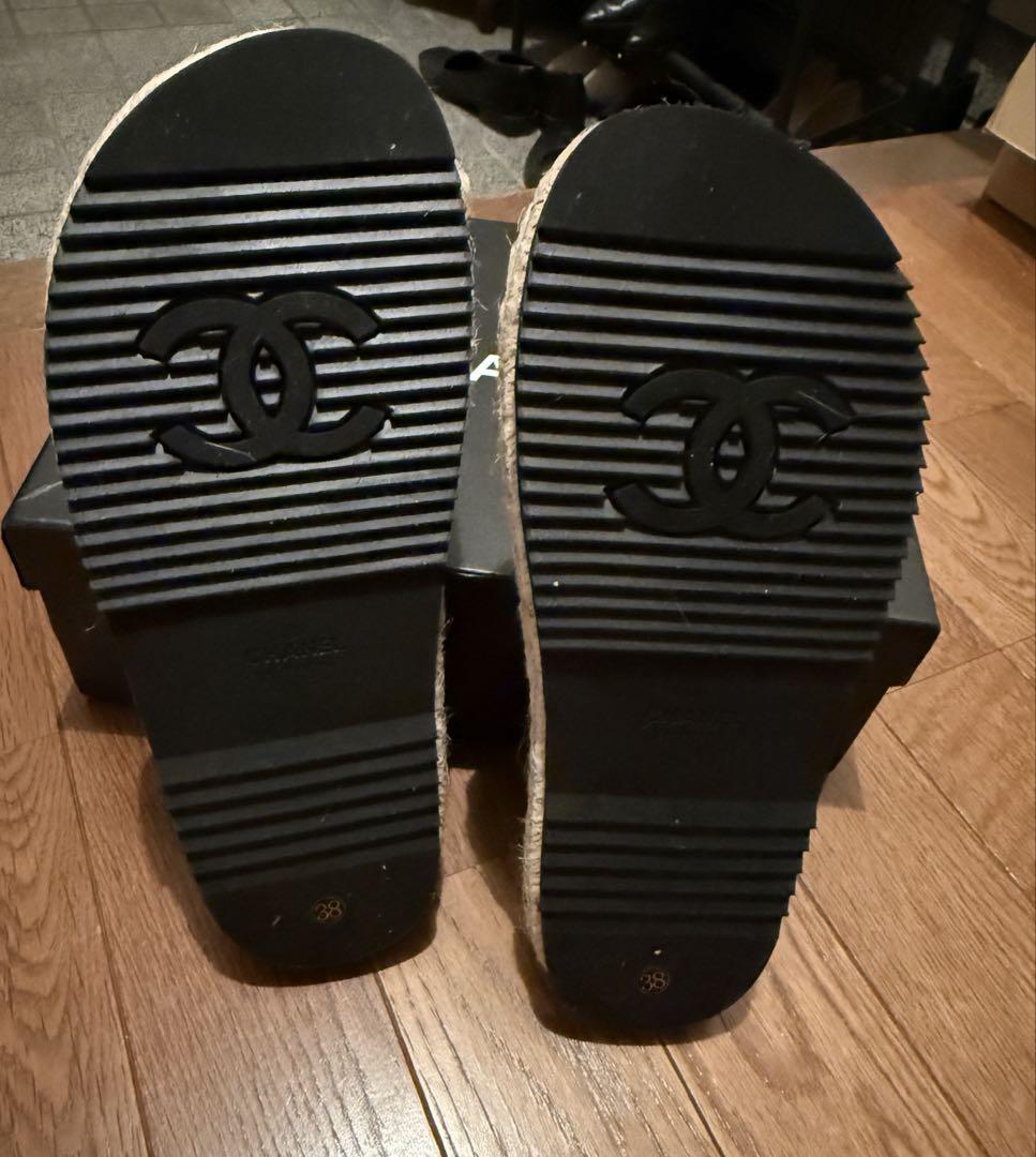 【2025年製 新品】 CHANEL ラフィア素材サンダル38サイズ 靴