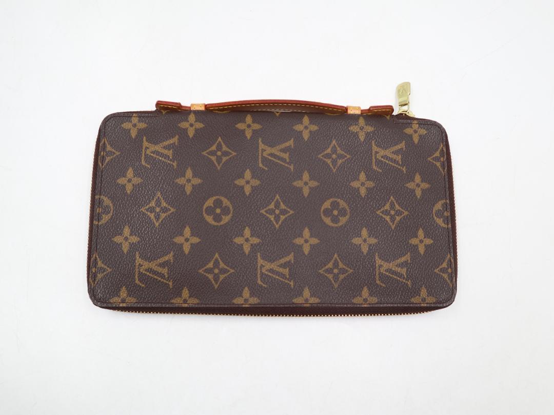 25900円 喜ばれる誕生日プレゼント LOUIS VUITTON モノグラム トラベルケース