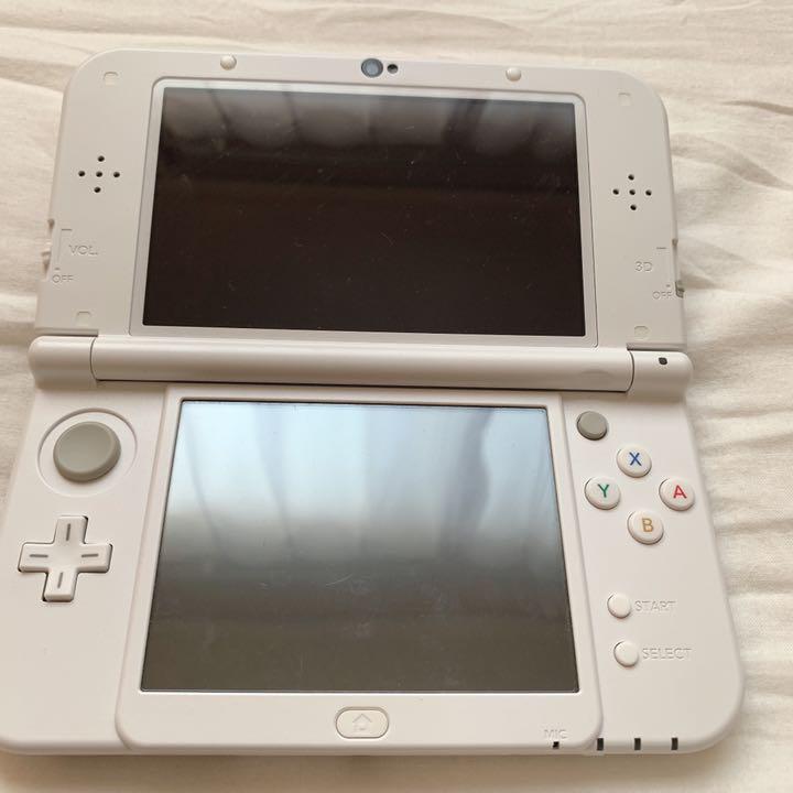 一番人気物 ニンテンドー3DS ホワイト カセット LL - 携帯用ゲーム本体