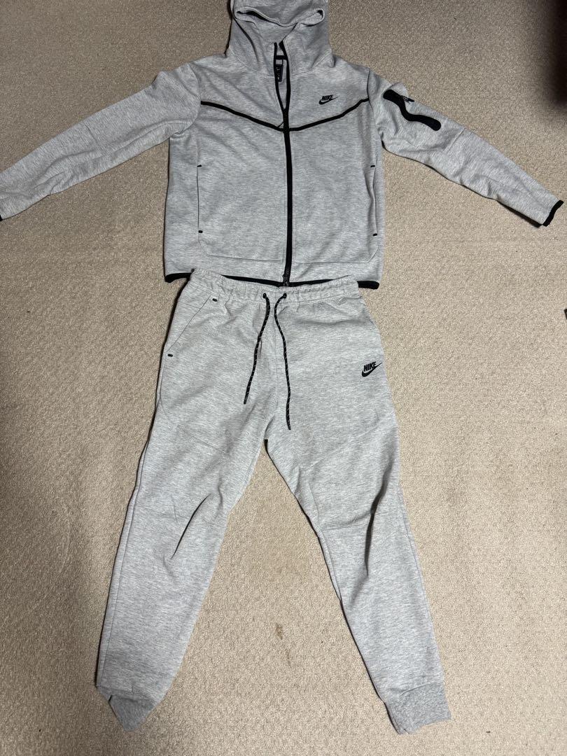 NIKE テックフリース セットアップ NIKE ロゴ 刺繍 テックフリース セットアップ TECH FLEECE (Nike