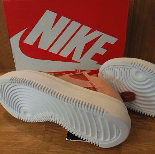 超格安一点 スニーカー Nike Cm 25 5 ライト レディース 可愛い ピンク スニーカー Brasscityraceway Com