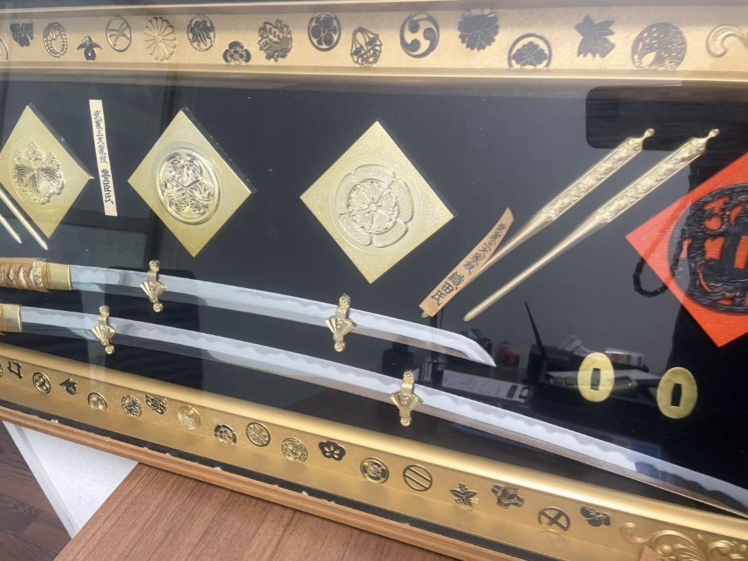 織田・豊臣・徳川　武家三大家紋　模造刀 レプリカ 額入り  松庵 松庵 レプリカ 模造刀 武家 三大家紋 - メルカリ