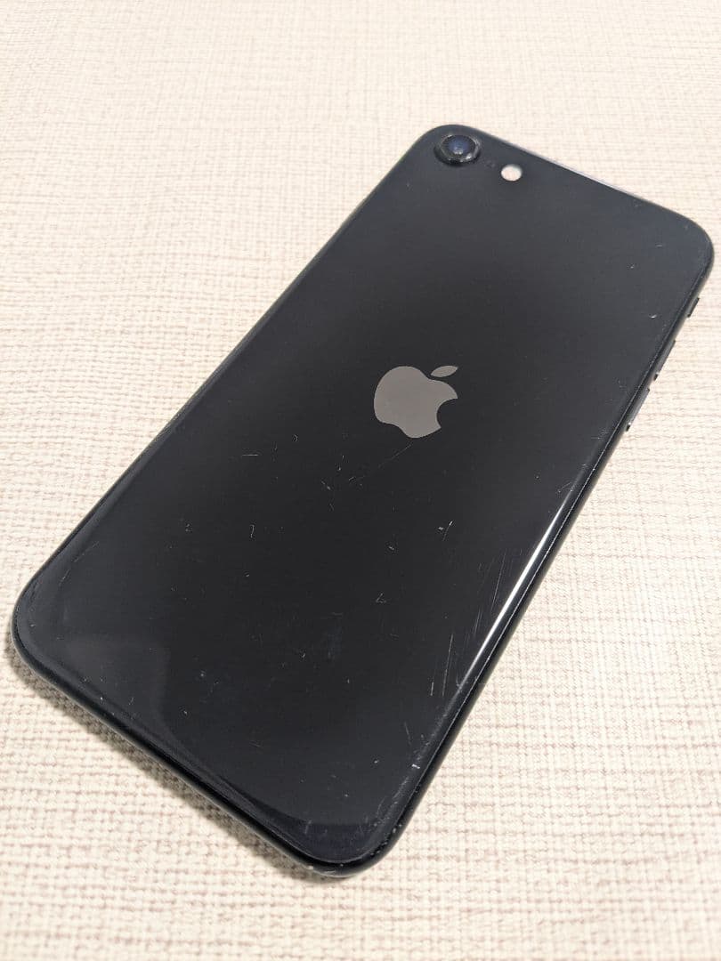 iPhone SE第2世代(SE2)ブラック　64GB　画面割れあり