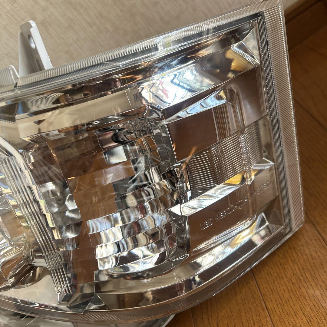 g*d様 ハイエース　ダークプライム　ヘッドライト純正品　A3 ハイエース ダークプライム ヘッドライト純正品 A3 - メルカリ