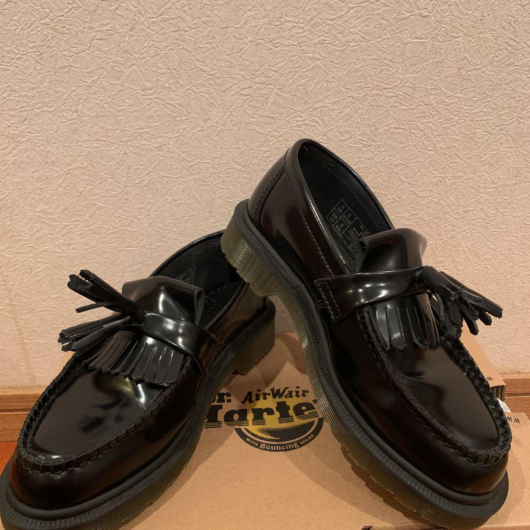 在庫新品 Dr.Martens ドクターマーチンタッセルローファー 6AKra-m32242986210 低価定番