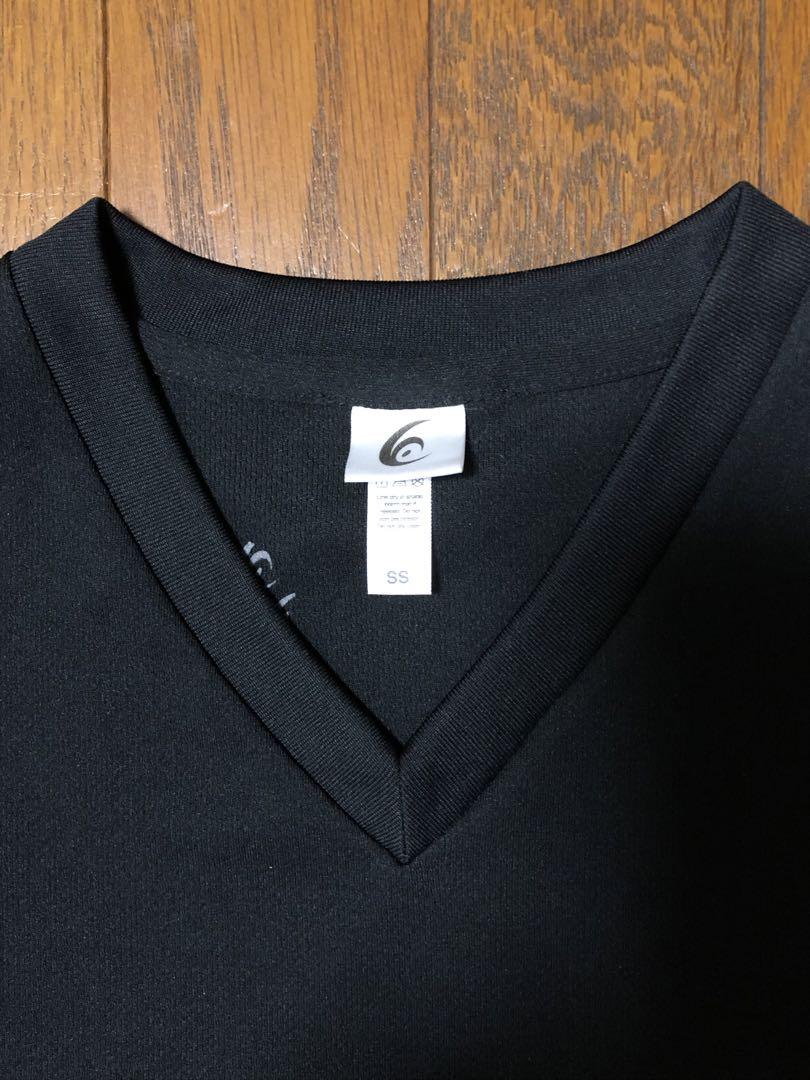 【正規品】リライブシャツ　美品　男女兼用　VネックTシャツ　SSサイズ