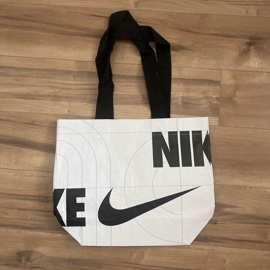 Sサイズ40枚NIKE ナイキ　紙袋　ショッピングバッグ　ショッパー新品 Sサイズ40枚NIKE ナイキ 紙袋 ショッピングバッグ ショッパー新品