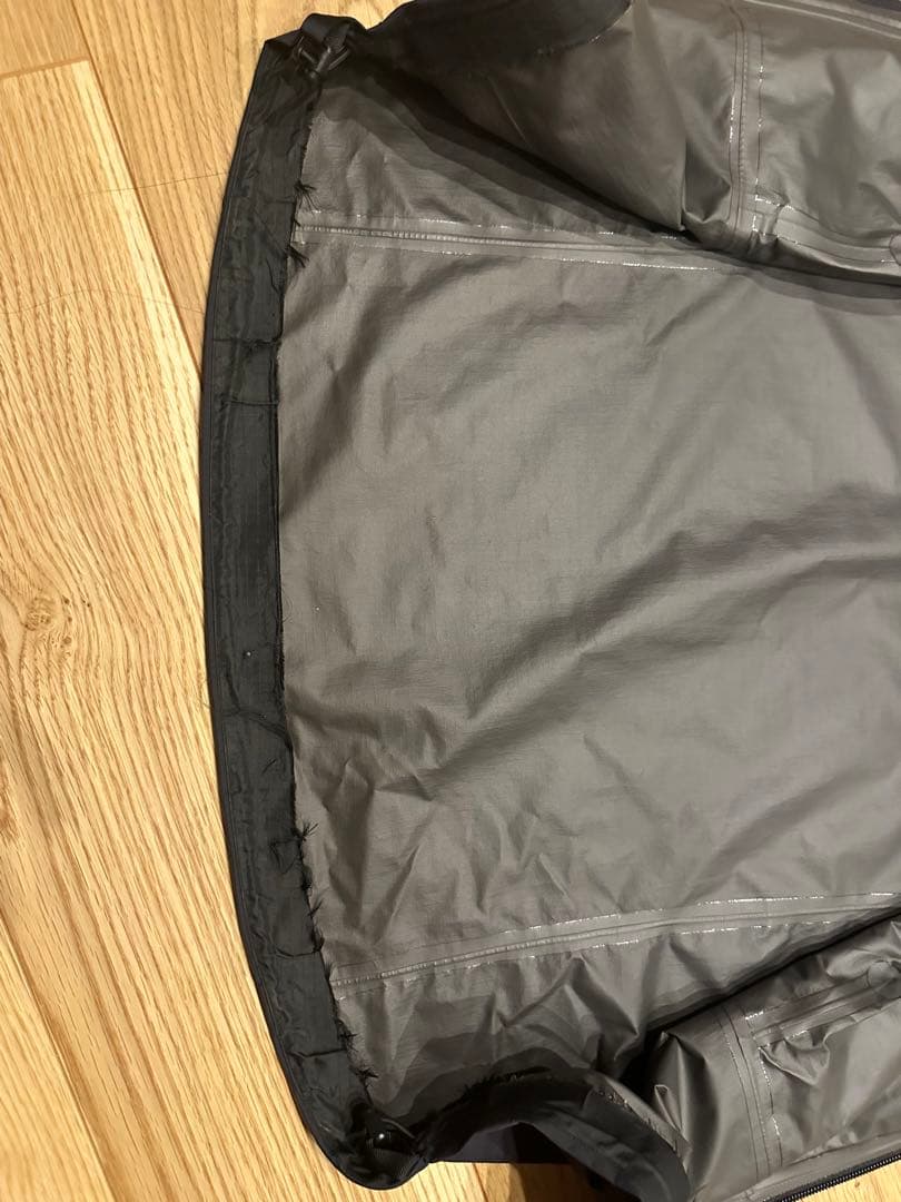 ARC'TERYX ブラック アルファsl