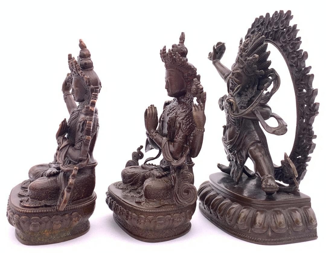 三明佛（観音菩薩像・文殊菩薩・ヴァジュラ・パーニ）