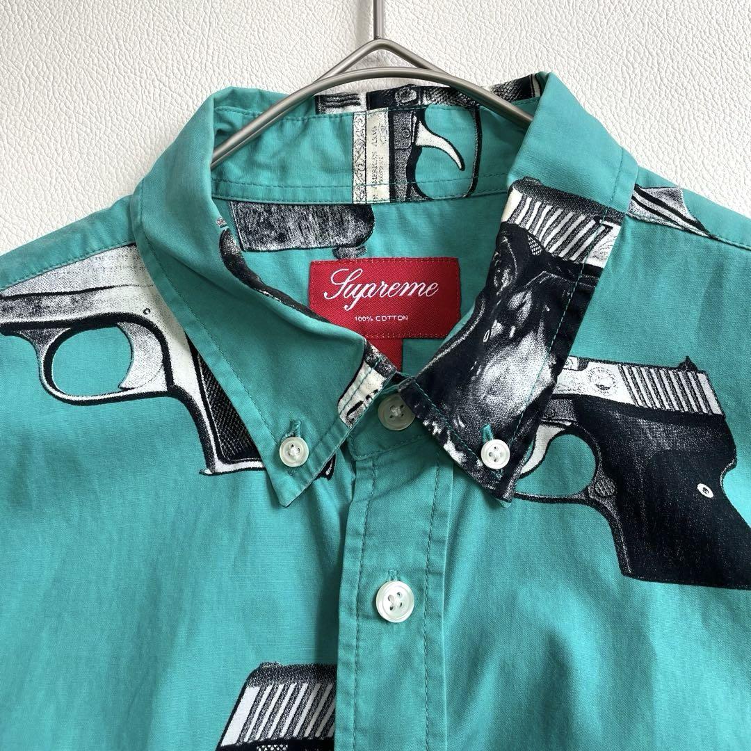 6126【美品】シュプリーム　半袖シャツ　Guns Shirt ピストル 総柄 6126【美品】シュプリーム 半袖シャツ Guns Shirt ピストル 総柄