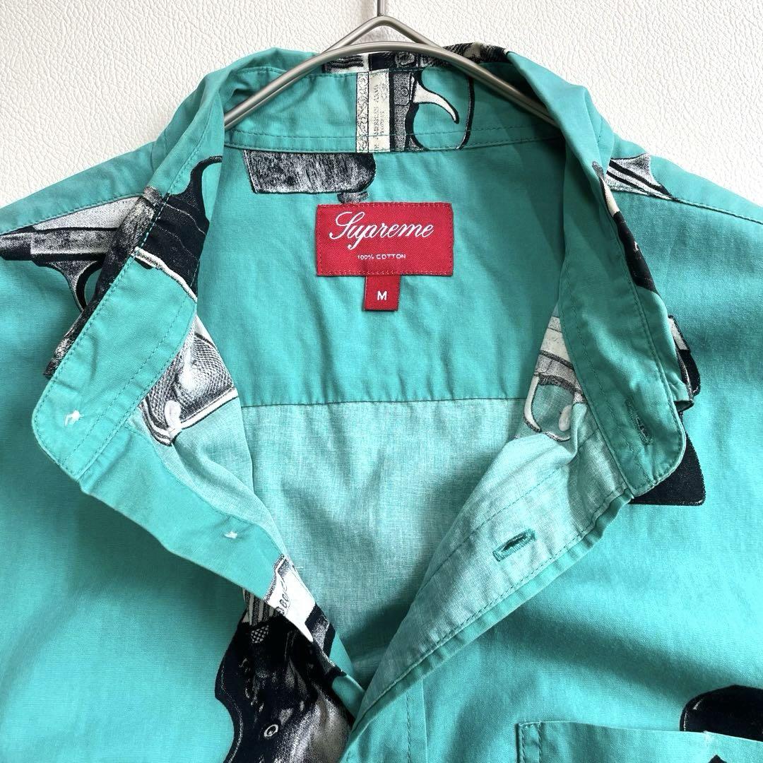6126【美品】シュプリーム　半袖シャツ　Guns Shirt ピストル 総柄 6126【美品】シュプリーム 半袖シャツ Guns Shirt ピストル 総柄