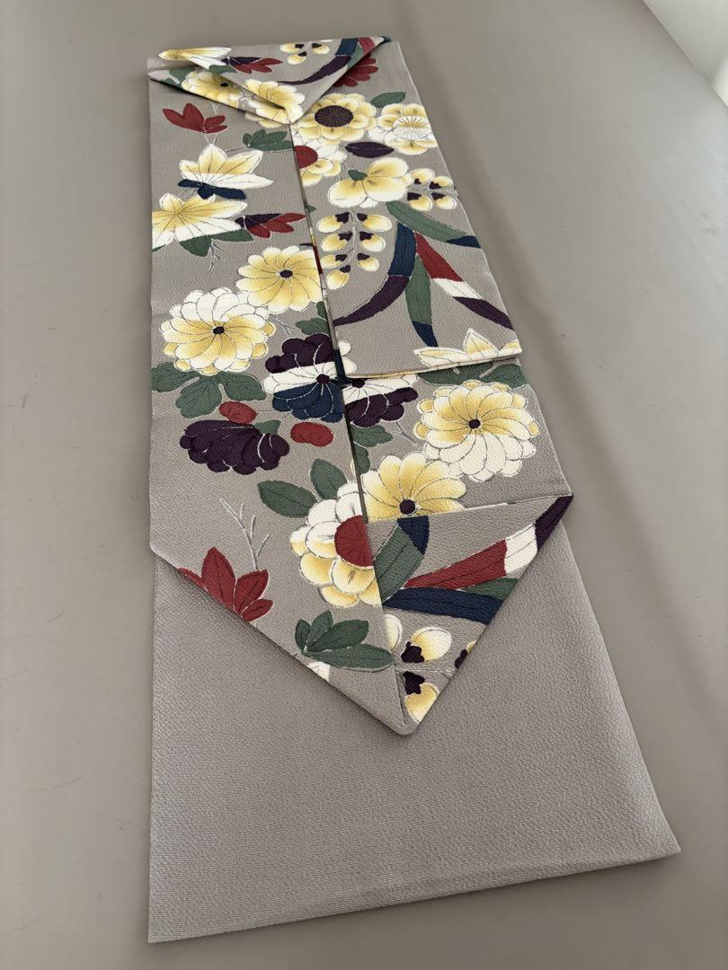 正絹 縮緬 グレージュ 草花文様 金彩 染め 九寸名古屋帯 ガード加工 極美品 正絹 縮緬 グレージュ 草花文様 金彩 染め 九寸名古屋帯 ガード