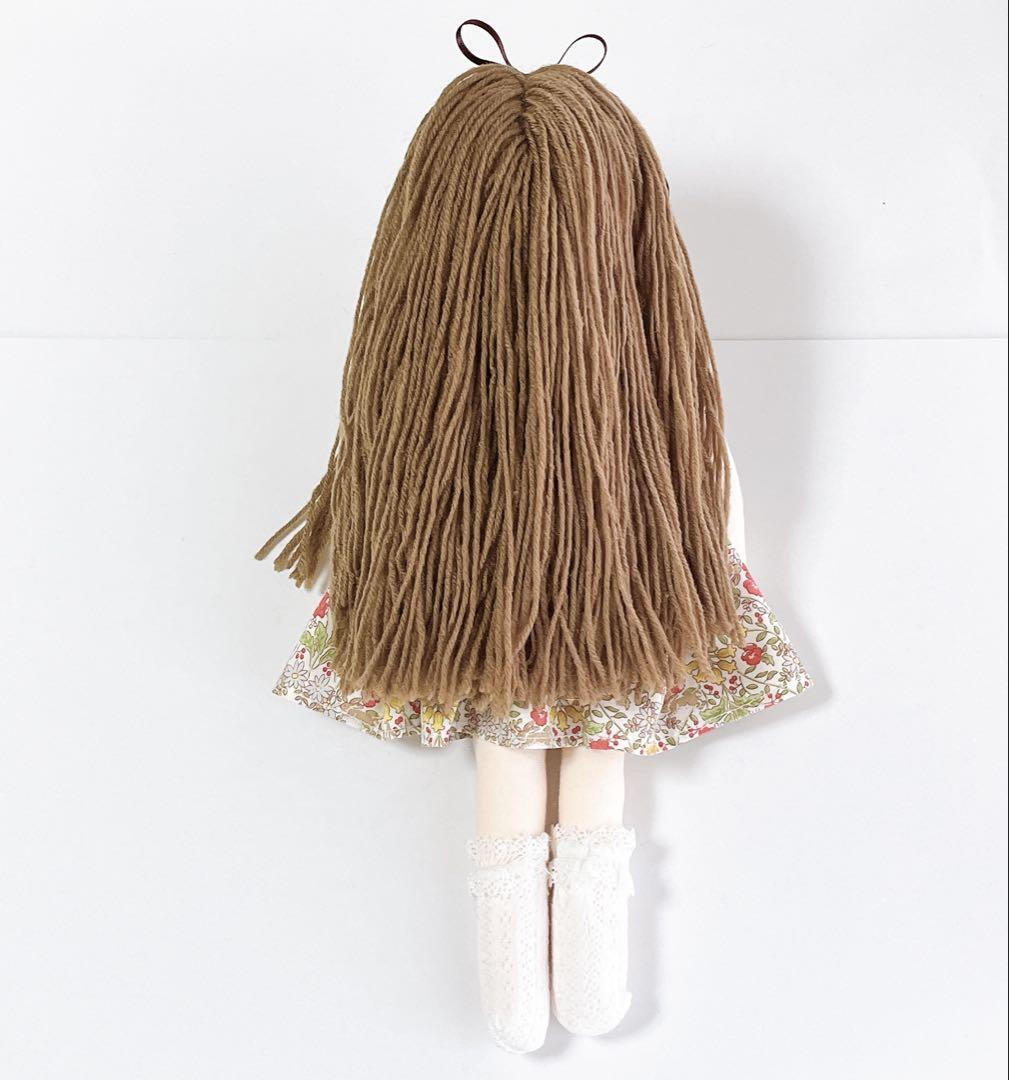 チェックワンピースの女の子　ハンドメイド　ドール　お人形　ウォルドルフ人形風 チェックワンピースの女の子 ハンドメイド ドール お人形