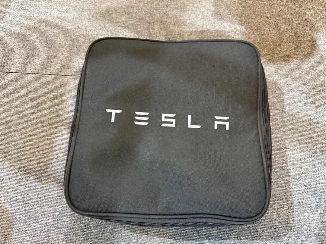 TESLA テスラ モバイルコネクター